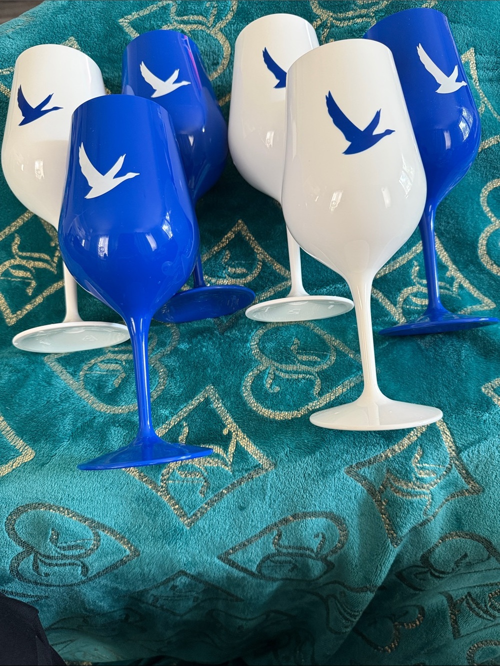 Grey Goose plastic Blue & White Wine Glasses with Bird Motif - Set of 6